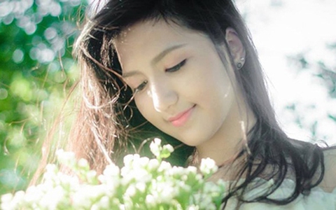 Nữ sinh Đà Nẵng đẹp như Tây, hút hồn dân mạng